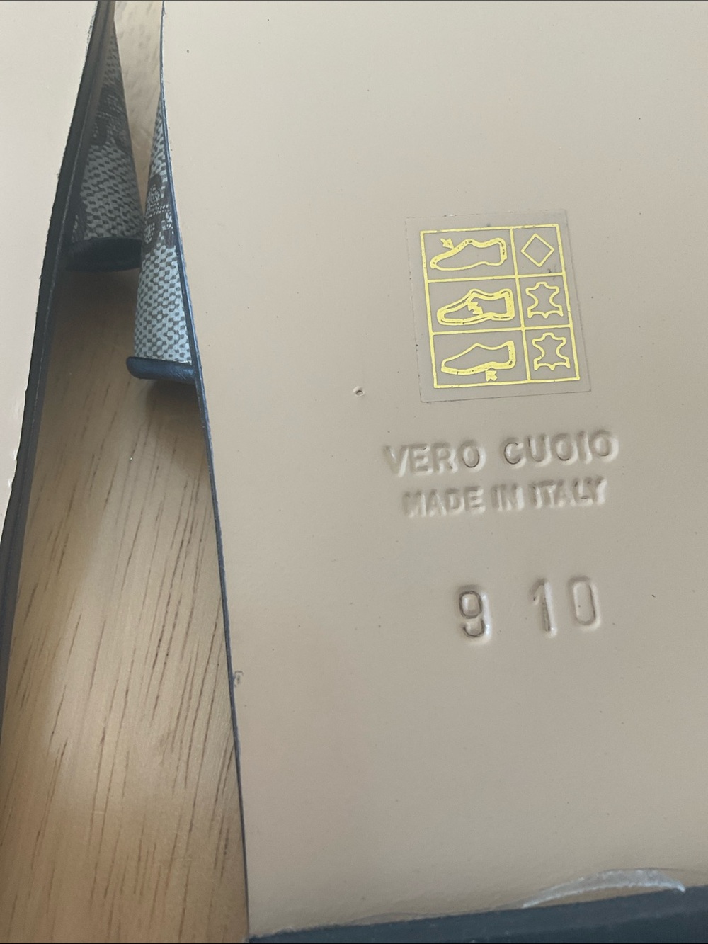 Vero Cuoio Sandals - Picture 4 of 4
